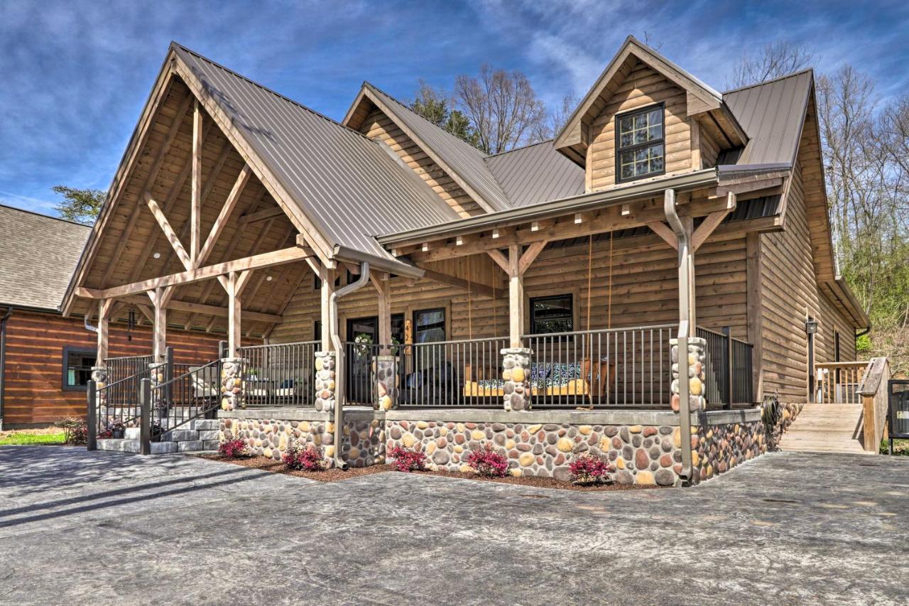 Riverfront Cabin With Hot Tub - 3 Miles To Dollywood Pigeon Forge Zewnętrze zdjęcie