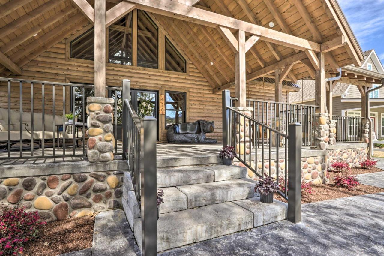 Riverfront Cabin With Hot Tub - 3 Miles To Dollywood Pigeon Forge Zewnętrze zdjęcie