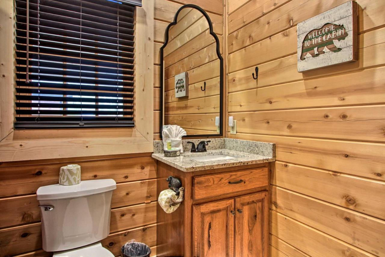 Riverfront Cabin With Hot Tub - 3 Miles To Dollywood Pigeon Forge Zewnętrze zdjęcie