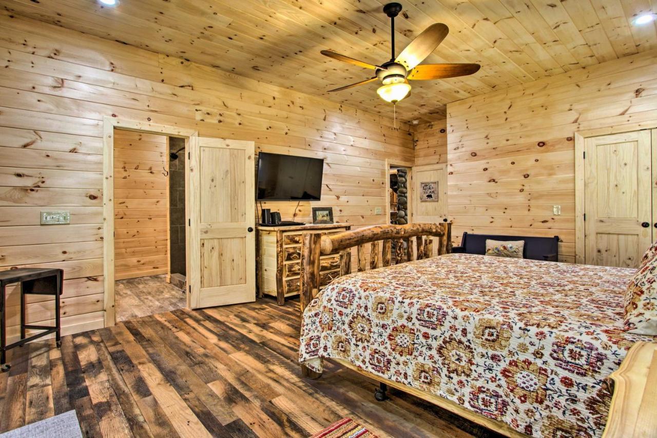 Riverfront Cabin With Hot Tub - 3 Miles To Dollywood Pigeon Forge Zewnętrze zdjęcie